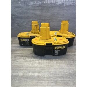 18V Dewalt Batteries Lot Of 3 DC9096, DC9096 For Parts Only Non Working